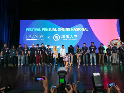Prosesi Peresmian Festival Penjual Online Nasional