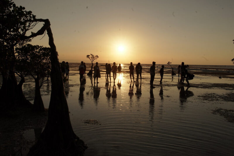 jatuh-cinta-pada-keunikan-dan-pesona-pantai-walakiri-sumba_161752_1140