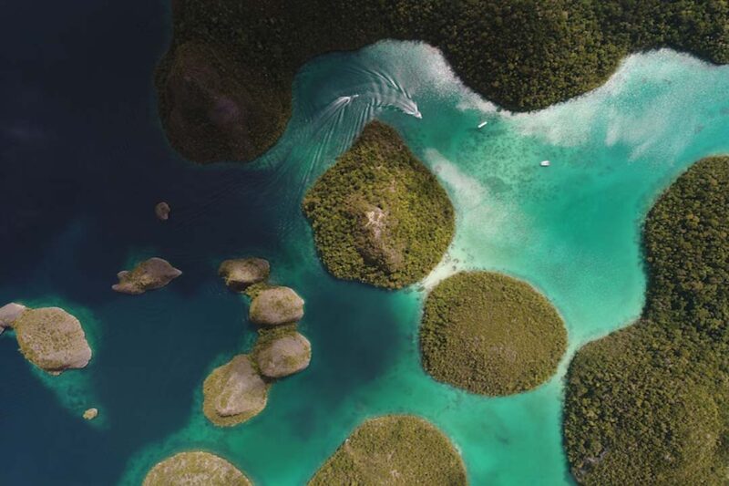 aerial-shot-wayag-islands-raja-ampat-west-papua-indonesia_181624-15719