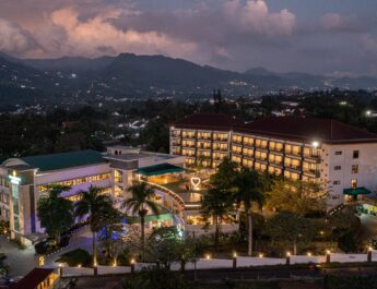 The Green Peak ARTOTEL Curated Hadirkan Program Wellness “Barre & Meditation Heal”